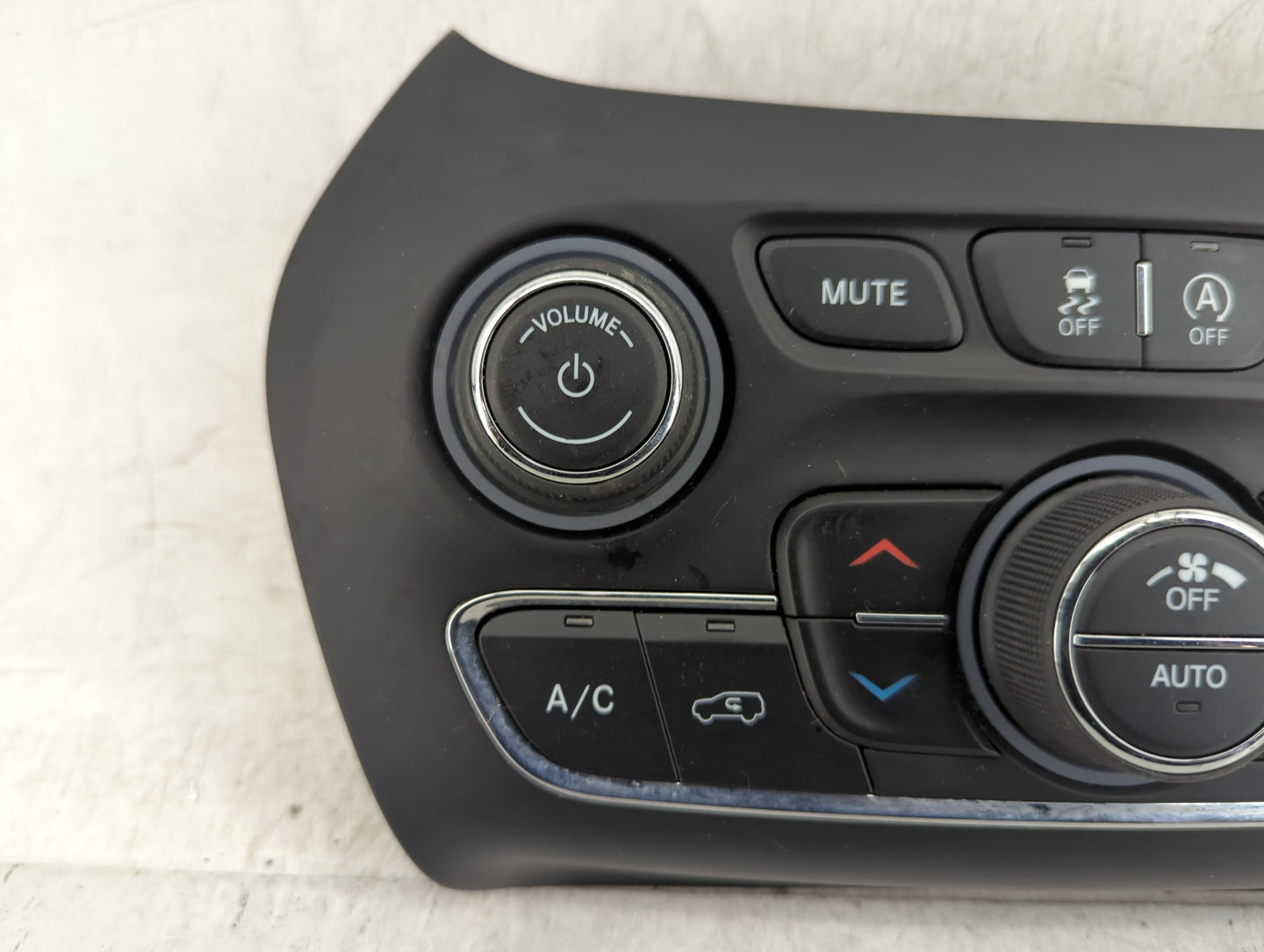 2019-2022 Jeep Cherokee Climate Control Module Temperature AC/Heater Replacement P/N:68285942AD Fits Fits 2019 2020 2021 202