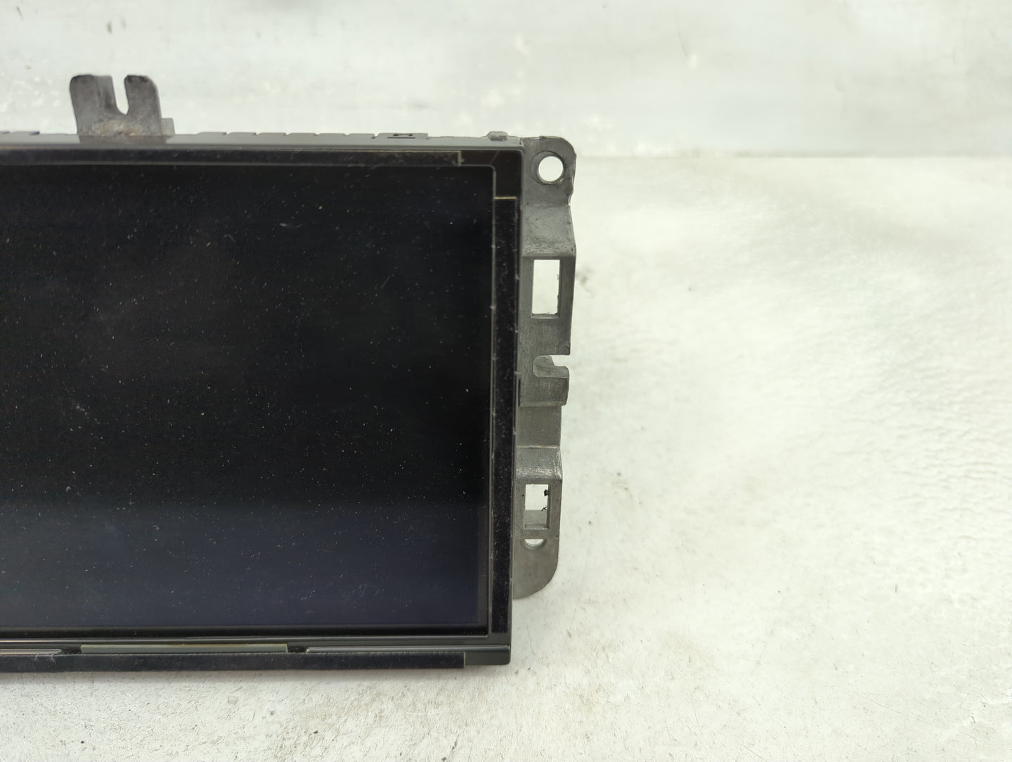 2021-2022 Jeep Cherokee Radio AM FM Cd Player Receiver Replacement P/N:68615139AB Fits Fits 2021 2022 OEM Used Auto Parts - 