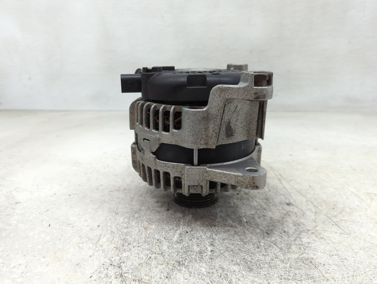 2023 Jeep Compass Alternator Replacement Generator Charging Assembly Engine OEM P/N:68427973AB Fits OEM Used Auto Parts - Oe