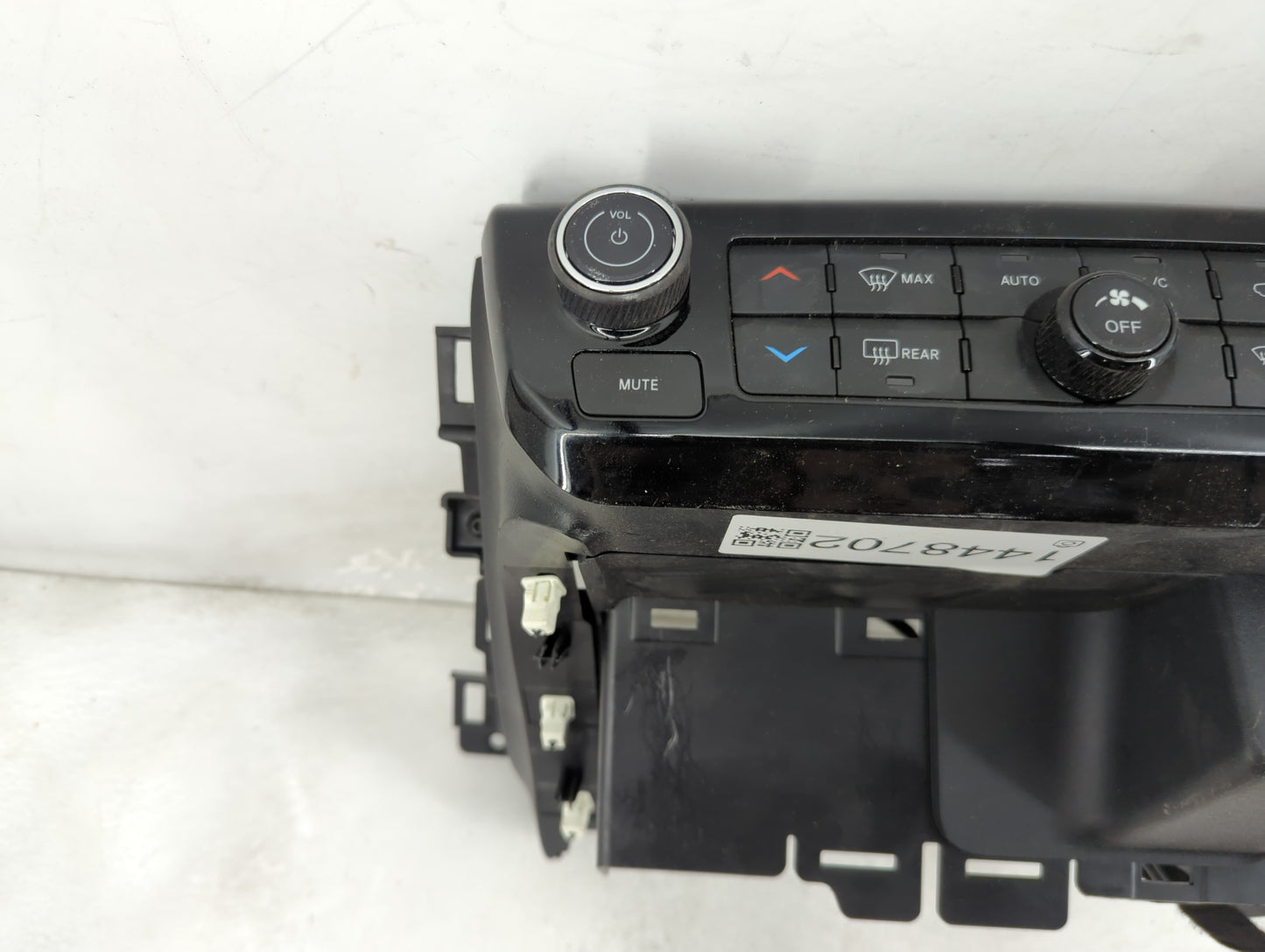 2023 Jeep Compass Climate Control Module Temperature AC/Heater Replacement P/N:P7JB162XCAA Fits OEM Used Auto Parts - Oemuse