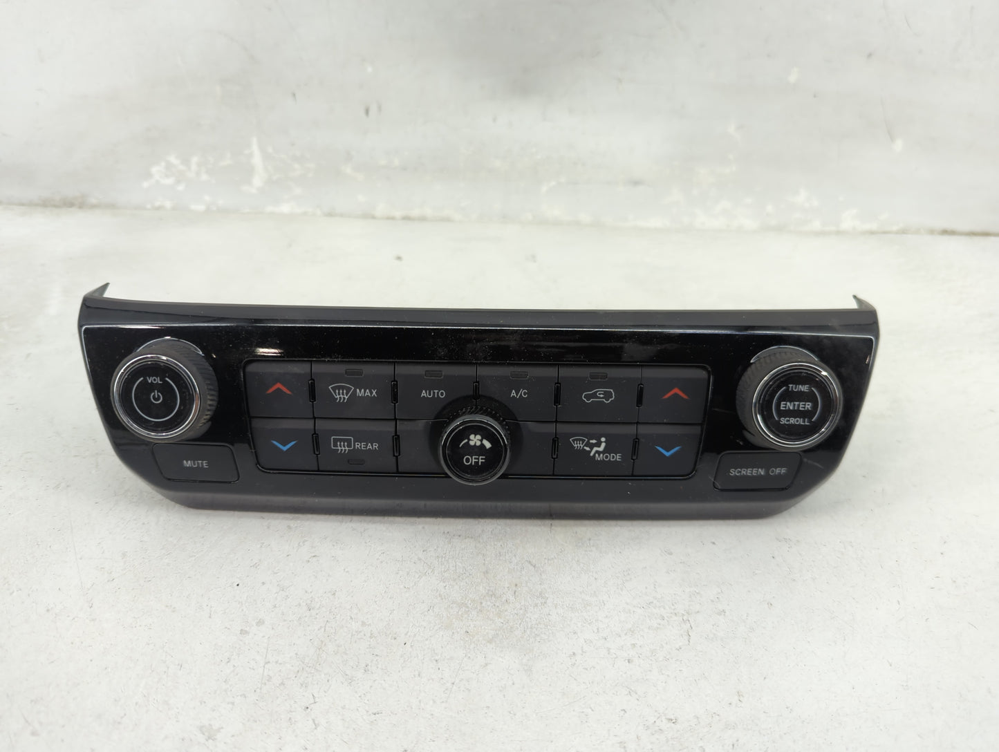 2023 Jeep Compass Climate Control Module Temperature AC/Heater Replacement P/N:68518284AC 17037023-05 Fits OEM Used Auto Par