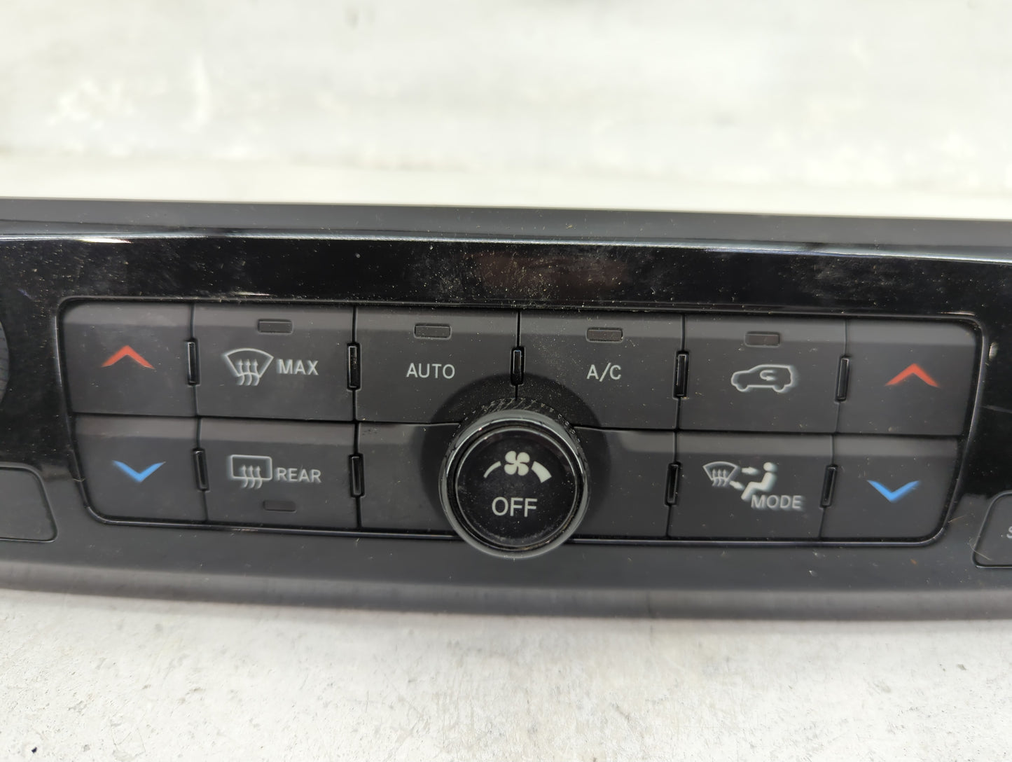 2023 Jeep Compass Climate Control Module Temperature AC/Heater Replacement P/N:68518284AC 17037023-05 Fits OEM Used Auto Par