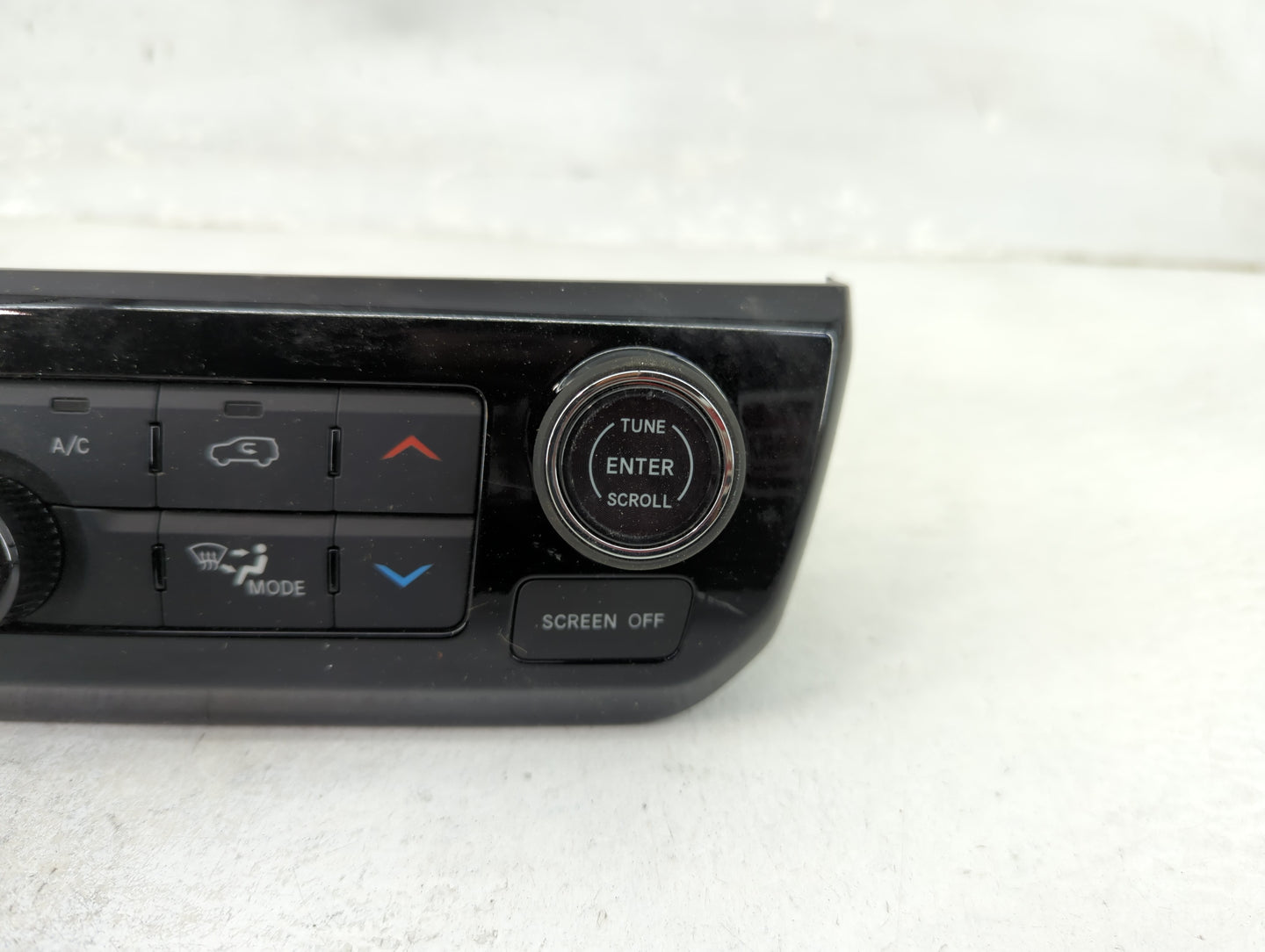 2023 Jeep Compass Climate Control Module Temperature AC/Heater Replacement P/N:68518284AC 17037023-05 Fits OEM Used Auto Par