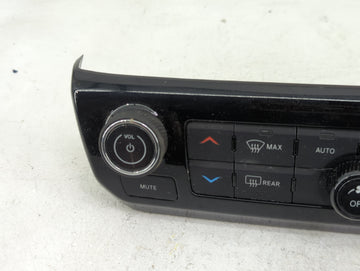 2023 Jeep Compass Climate Control Module Temperature AC/Heater Replacement P/N:68518284AC 17037023-05 Fits OEM Used Auto Parts