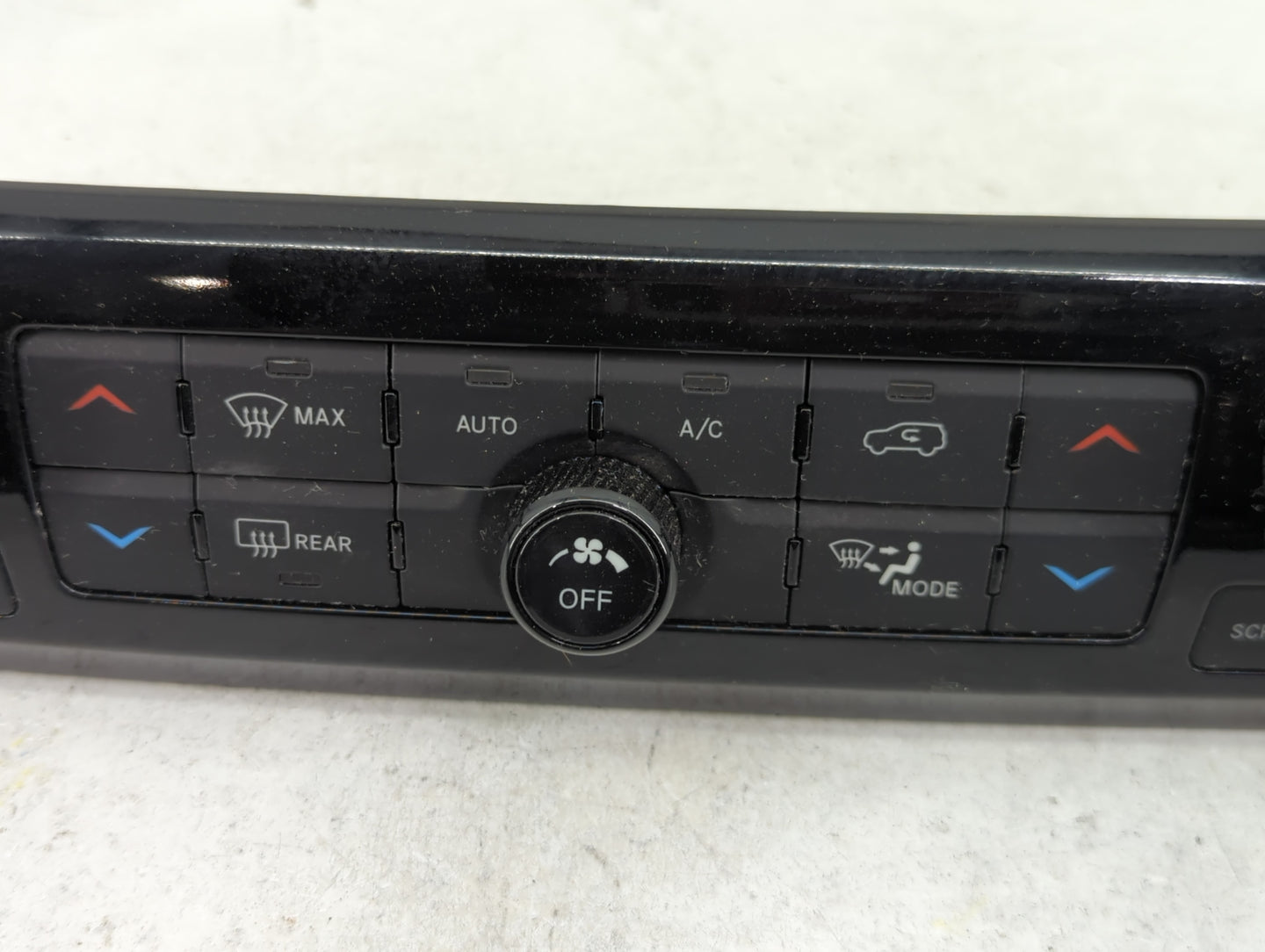 2023 Jeep Compass Climate Control Module Temperature AC/Heater Replacement P/N:68518284AC 17037023-05 Fits OEM Used Auto Par