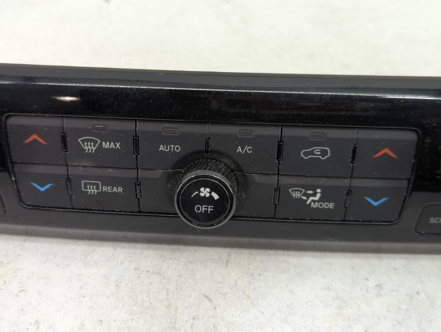 2023 Jeep Compass Climate Control Module Temperature AC/Heater Replacement P/N:68518284AC 17037023-05 Fits OEM Used Auto Par