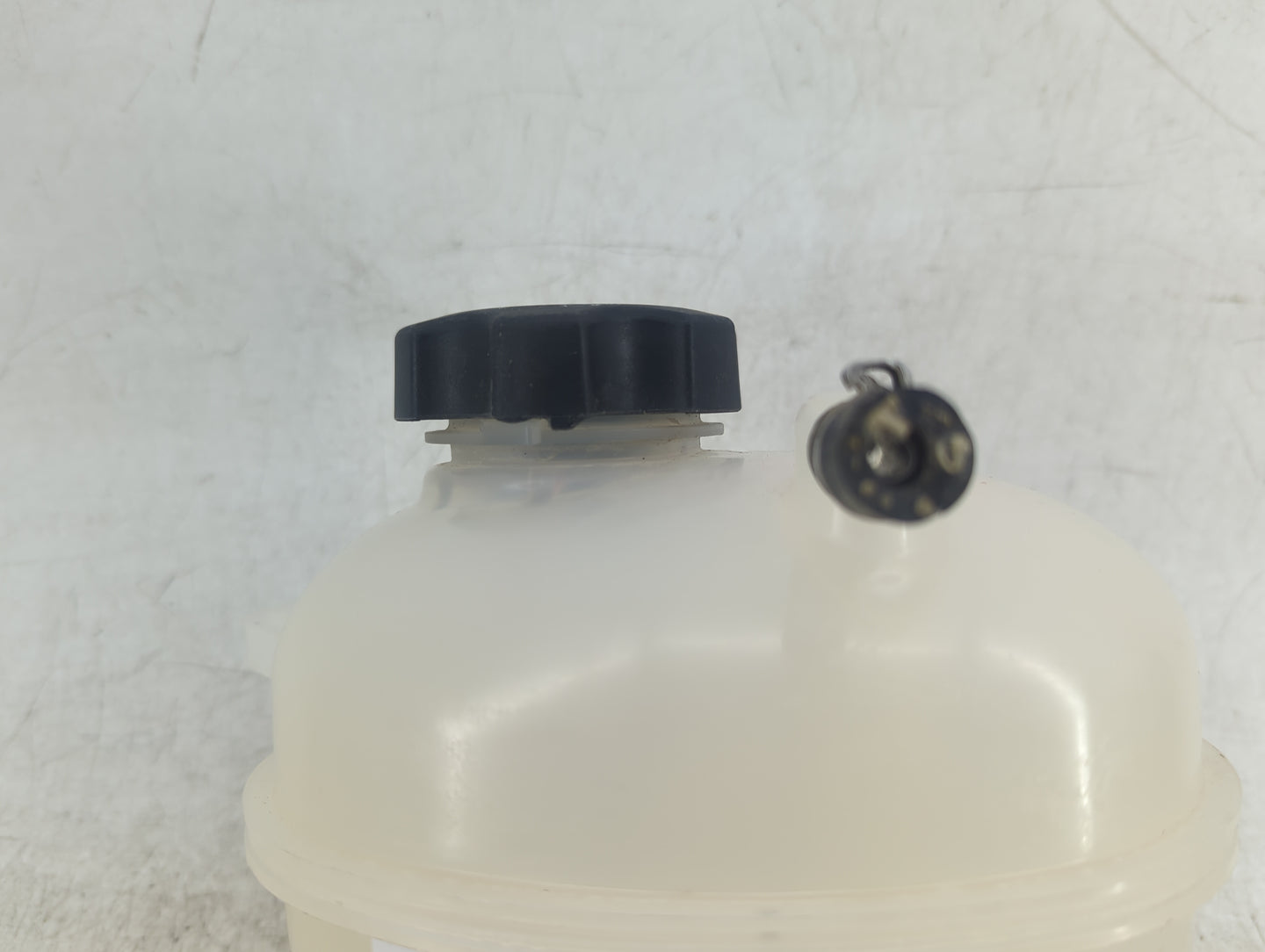 2023 Jeep Compass Radiator Coolant Overflow Expansion Tank Bottle - Oemusedautoparts1.com