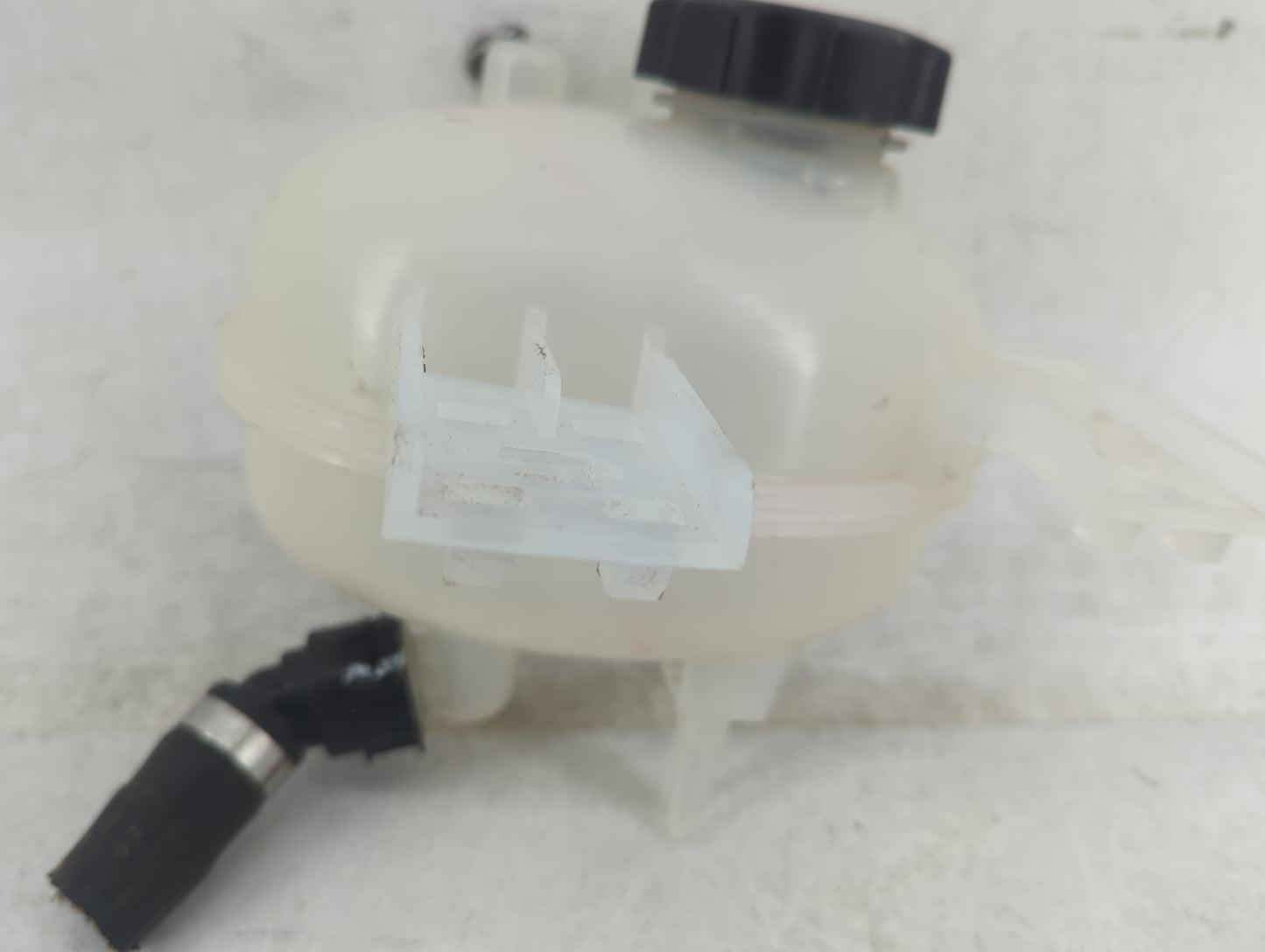 2023 Jeep Compass Radiator Coolant Overflow Expansion Tank Bottle - Oemusedautoparts1.com