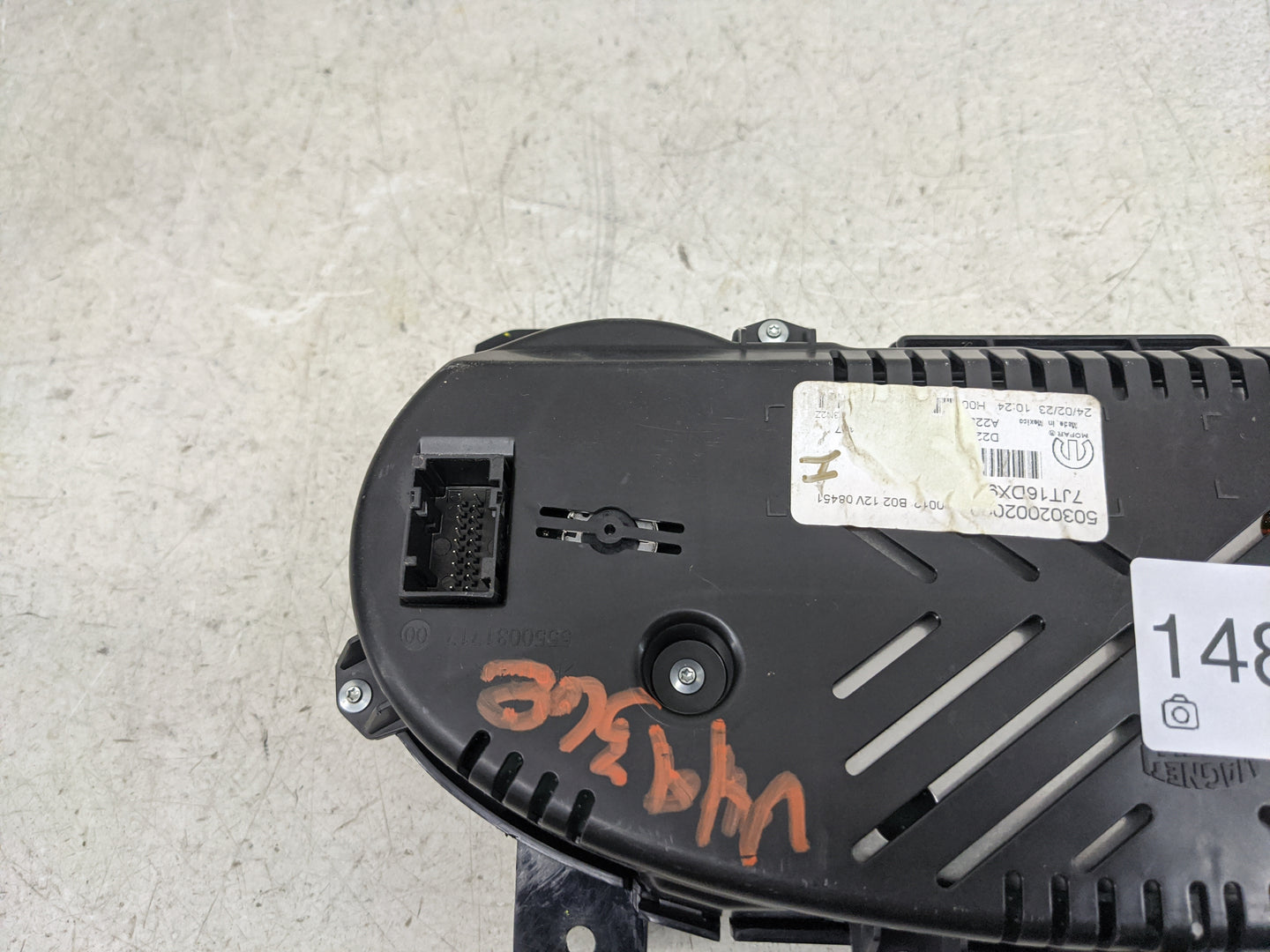 2023 Jeep Compass Instrument Cluster Speedometer Gauges P/N:50302002014017 7JT16DX Miles: Fits OEM Used Auto Parts - Oemused