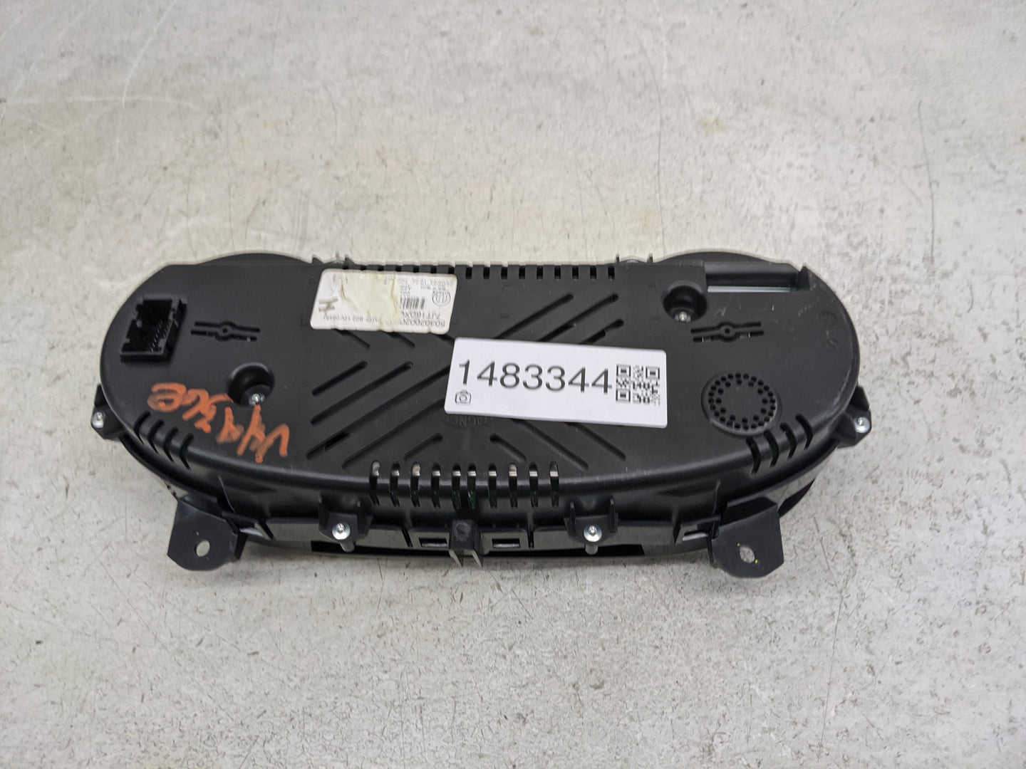 2023 Jeep Compass Instrument Cluster Speedometer Gauges P/N:50302002014017 7JT16DX Miles: Fits OEM Used Auto Parts - Oemused