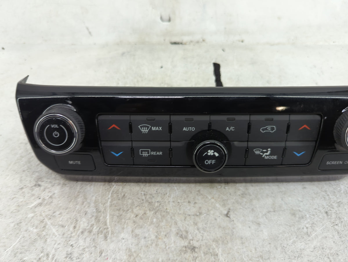 2023 Jeep Compass Climate Control Module Temperature AC/Heater Replacement P/N:68518284AC 17037023-05 Fits OEM Used Auto Par