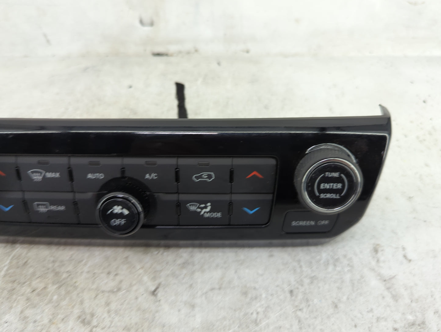 2023 Jeep Compass Climate Control Module Temperature AC/Heater Replacement P/N:68518284AC 17037023-05 Fits OEM Used Auto Par