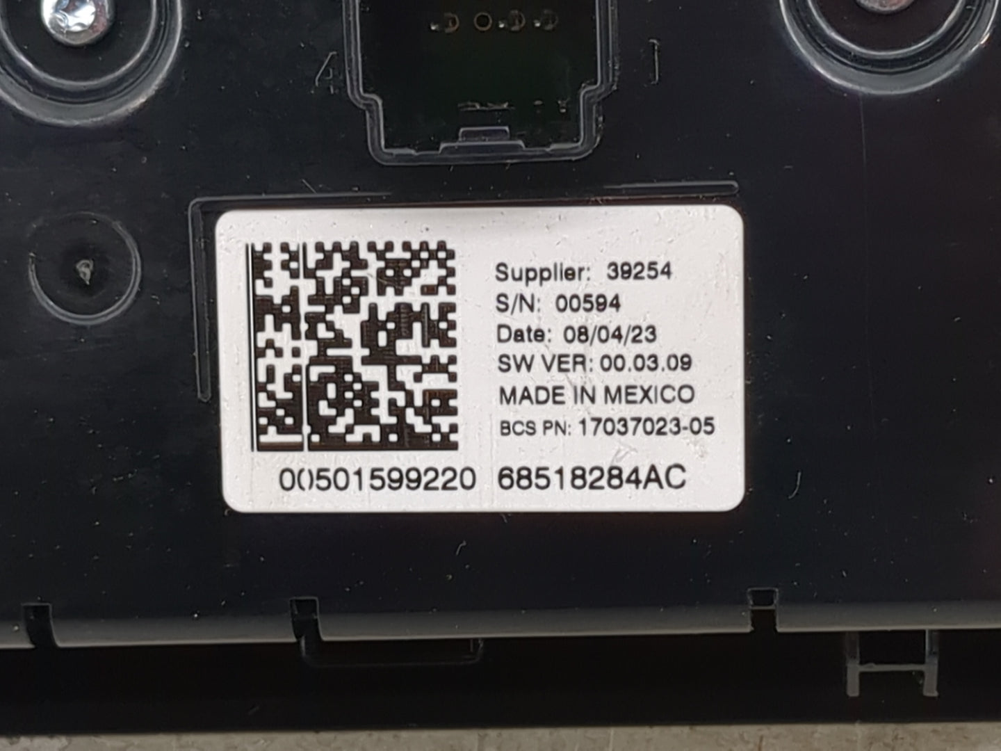 2023 Jeep Compass Climate Control Module Temperature AC/Heater Replacement P/N:68518284AC 17037023-05 Fits OEM Used Auto Par