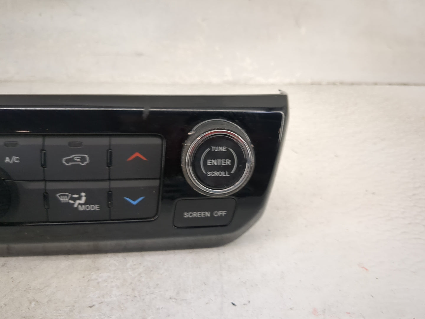 2023 Jeep Compass Climate Control Module Temperature AC/Heater Replacement P/N:68518284AC 17037023-05 Fits OEM Used Auto Par