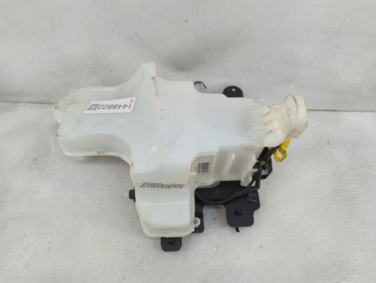 2021-2022 Jeep Gladiator Windshield Washer Fluid Reservoir Bottle - Oemusedautoparts1.com