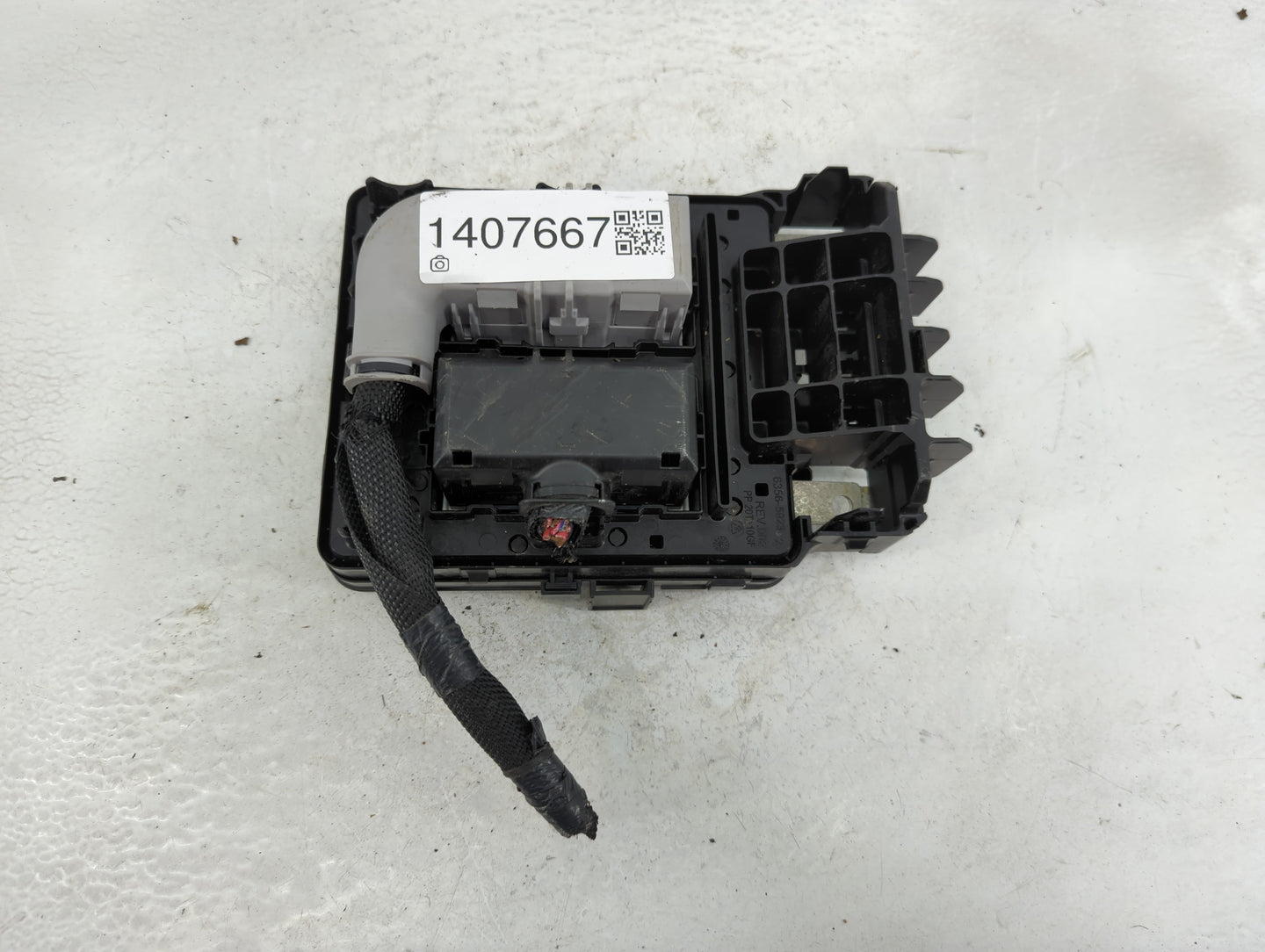 2023 Jeep Grand Cherokee Fusebox Fuse Box Panel Relay Module P/N:6356-5923 Fits OEM Used Auto Parts - Oemusedautoparts1.com