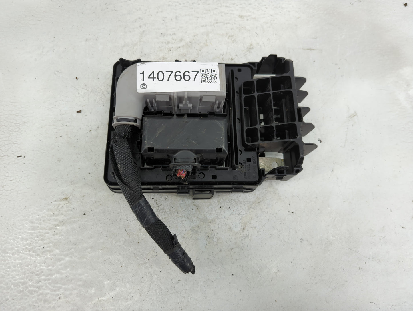 2023 Jeep Grand Cherokee Fusebox Fuse Box Panel Relay Module P/N:6356-5923 Fits OEM Used Auto Parts - Oemusedautoparts1.com