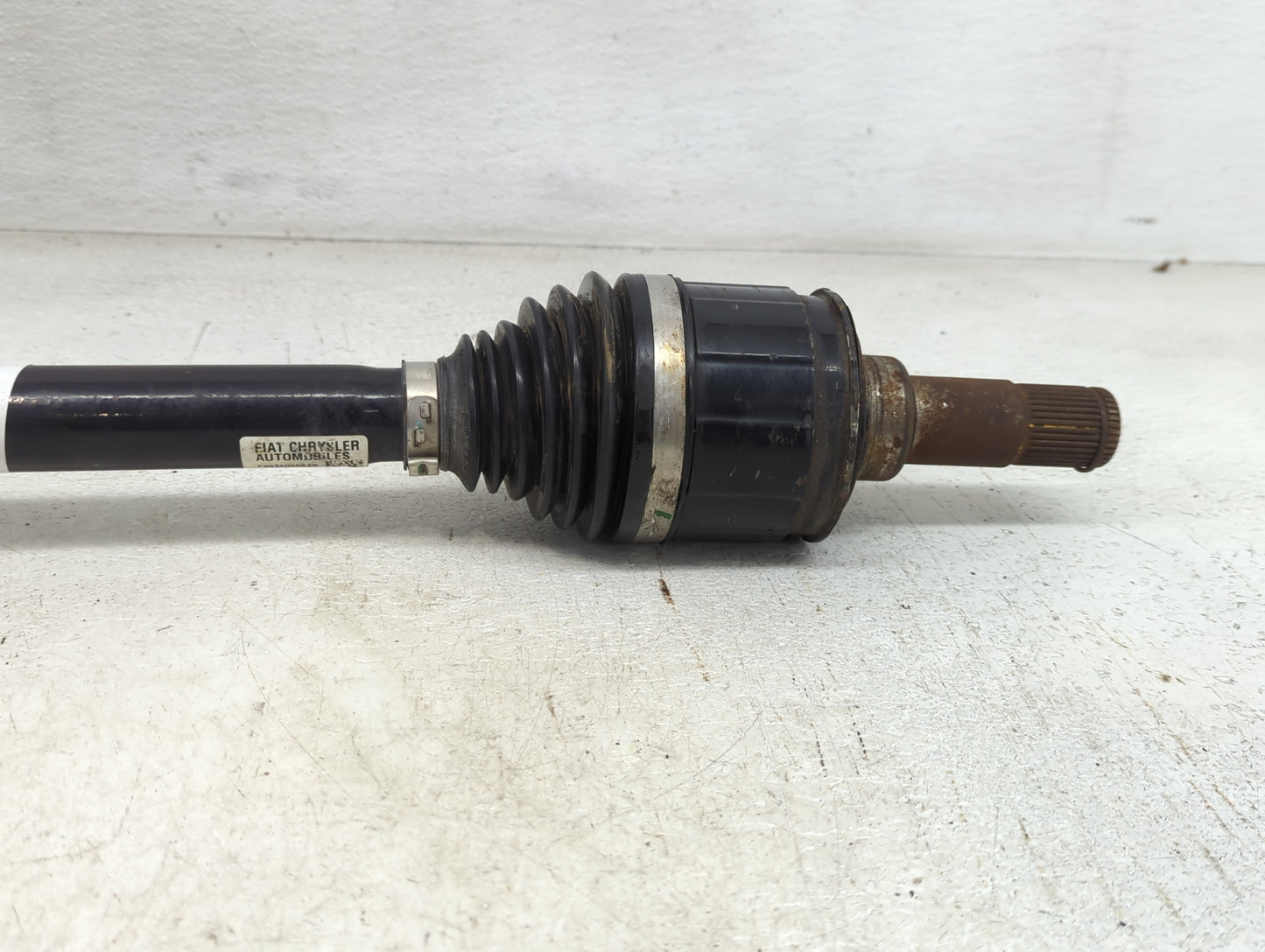 2021-2022 Jeep Grand Cherokee Axle Shaft Rear Driver Cv C/v - Oemusedautoparts1.com