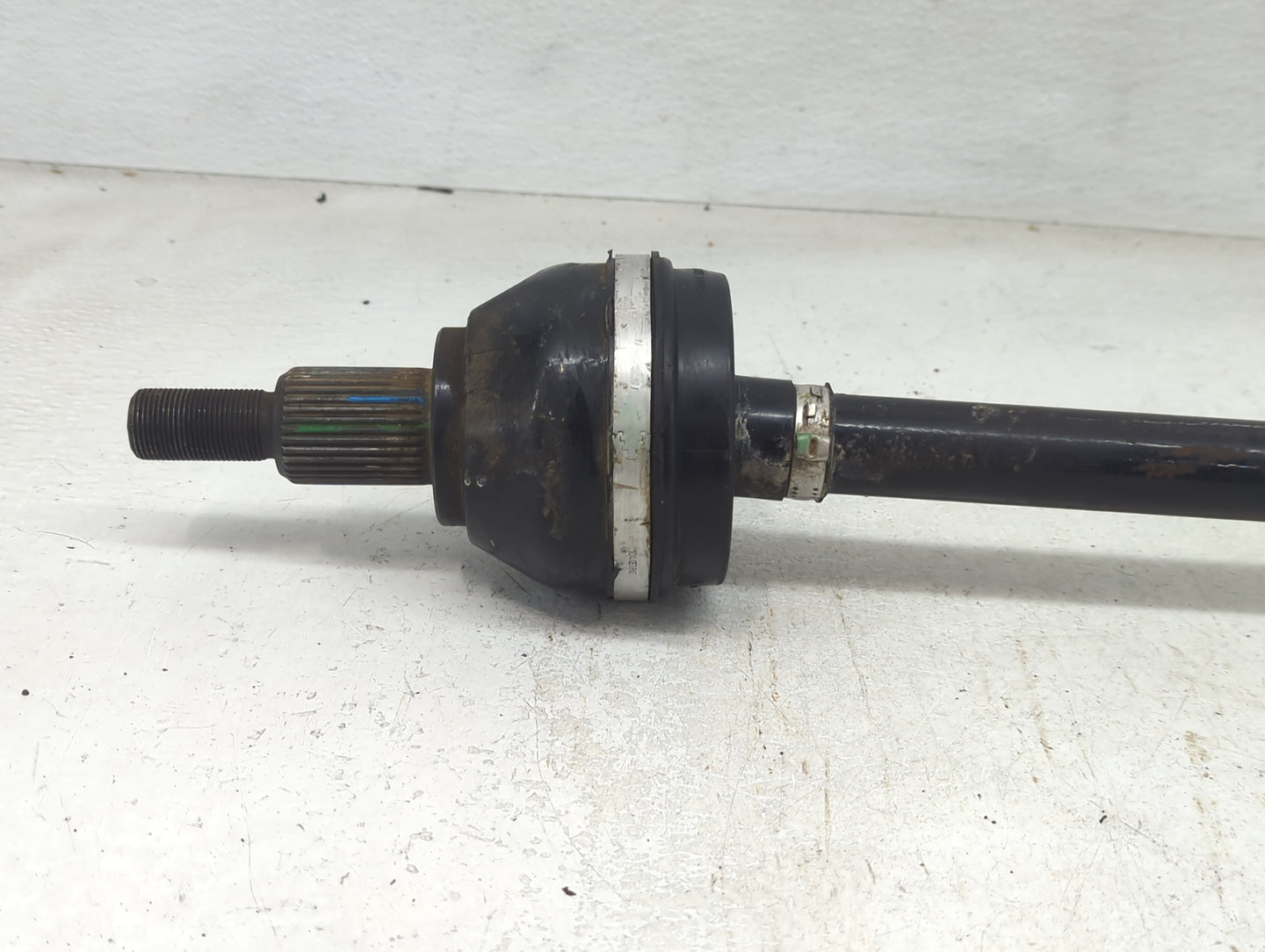 2021-2022 Jeep Grand Cherokee Axle Shaft Rear Driver Cv C/v - Oemusedautoparts1.com