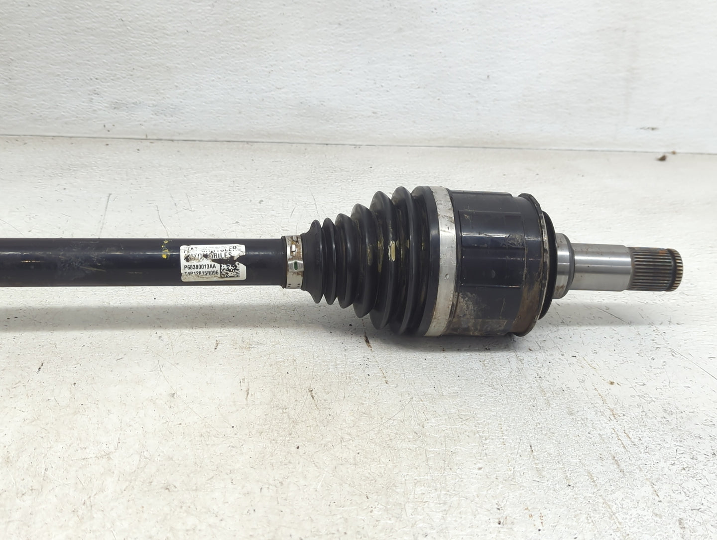 2021-2022 Jeep Grand Cherokee Axle Shaft Rear Driver Cv C/v - Oemusedautoparts1.com