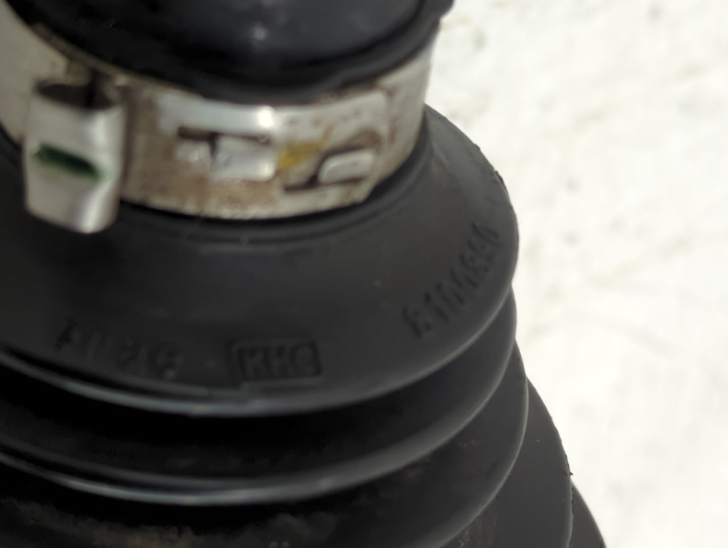 2021-2022 Jeep Grand Cherokee Axle Shaft Rear Driver Cv C/v - Oemusedautoparts1.com