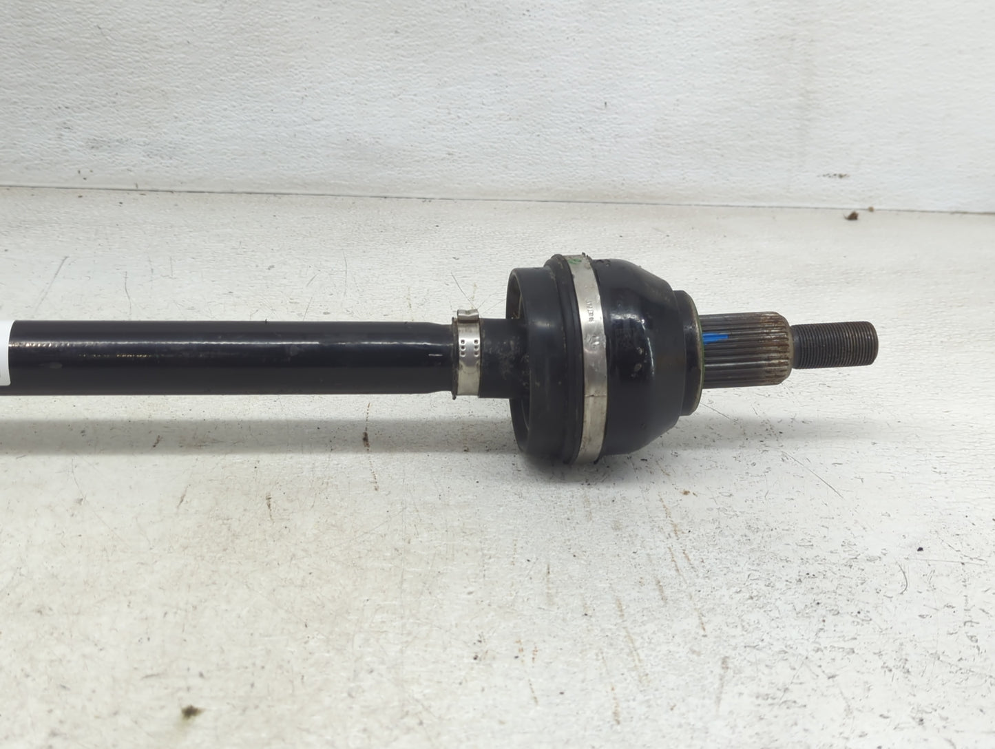 2021-2022 Jeep Grand Cherokee Axle Shaft Rear Driver Cv C/v - Oemusedautoparts1.com