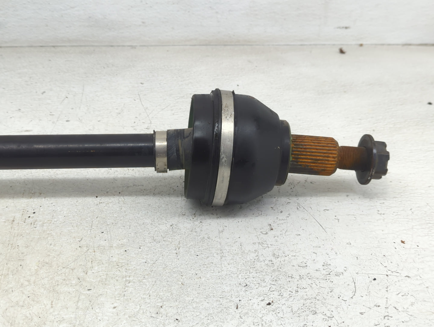 2021-2022 Jeep Grand Cherokee Axle Shaft Rear Driver Cv C/v - Oemusedautoparts1.com