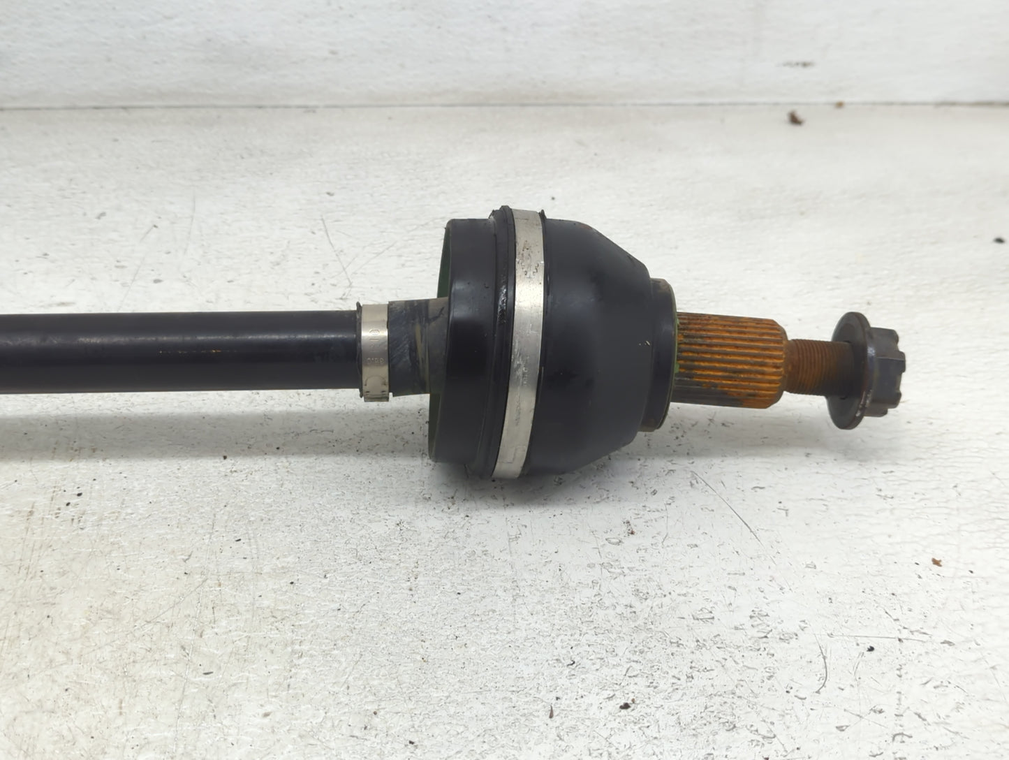 2021-2022 Jeep Grand Cherokee Axle Shaft Rear Driver Cv C/v - Oemusedautoparts1.com