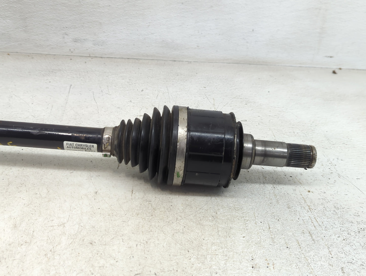 2021-2022 Jeep Grand Cherokee Axle Shaft Rear Passenger Cv C/v 1415920 - Oemusedautoparts1.com