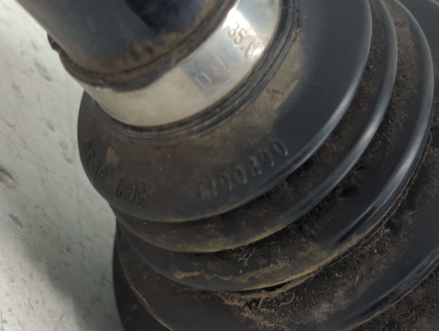 2021-2022 Jeep Grand Cherokee Axle Shaft Rear Passenger Cv C/v 1415920 - Oemusedautoparts1.com