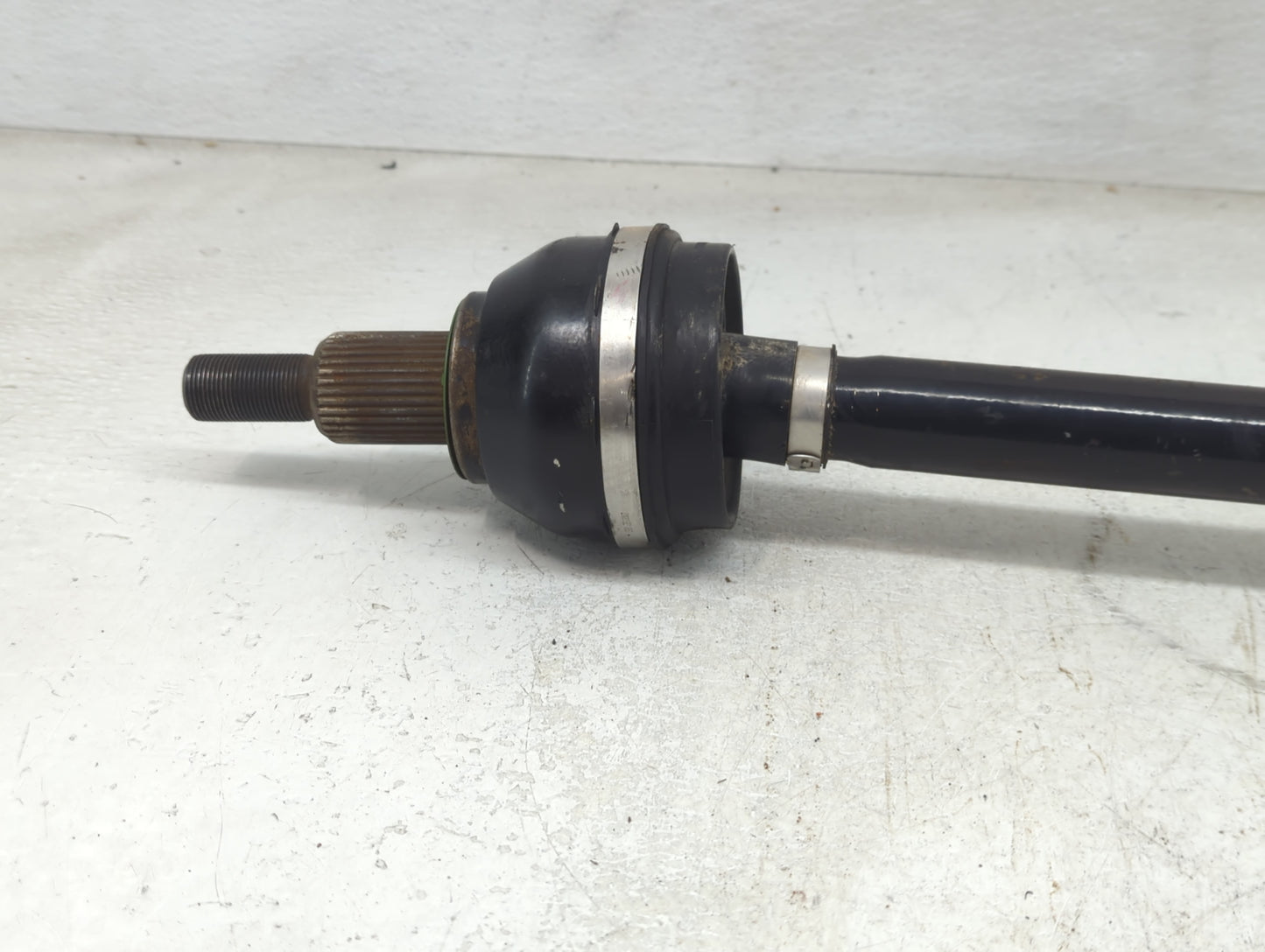 2021-2022 Jeep Grand Cherokee Axle Shaft Front Passenger Cv C/v - Oemusedautoparts1.com