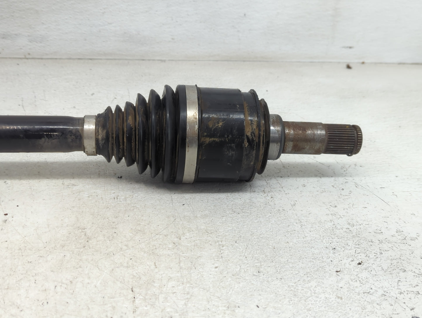 2021-2022 Jeep Grand Cherokee Axle Shaft Front Passenger Cv C/v - Oemusedautoparts1.com