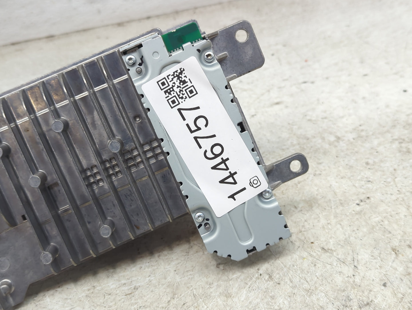 2022 Jeep Grand Cherokee Radio AM FM Cd Player Receiver Replacement P/N:P68827730AF T0012301273668, 2AHPN-BE2667 Fits OEM Us
