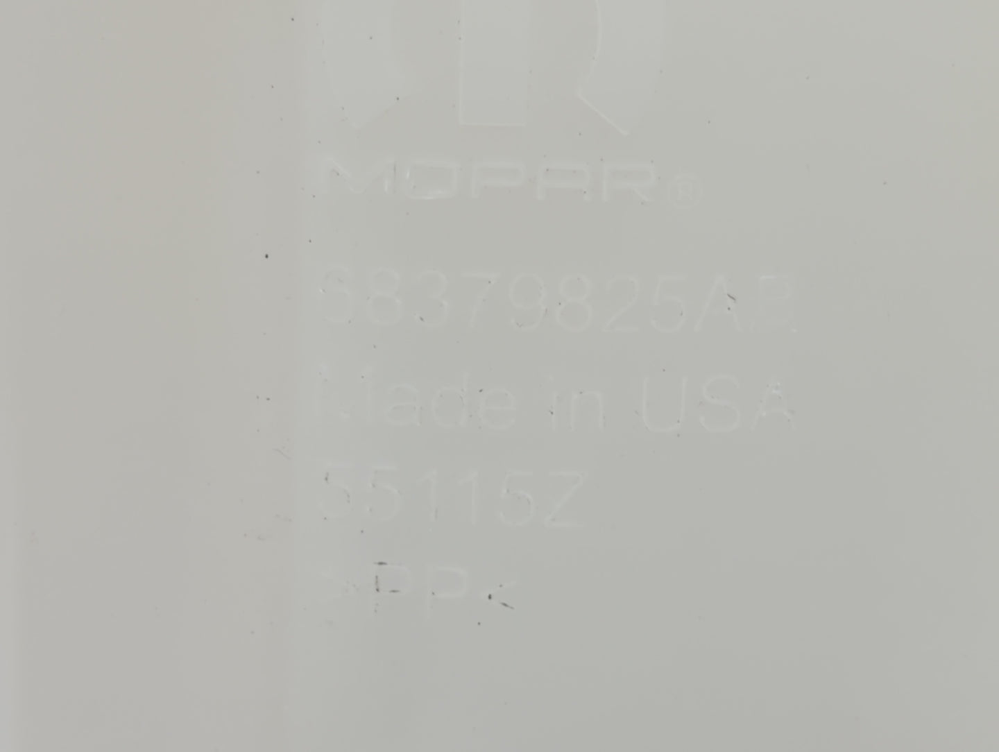 2021 Jeep Grand Cherokee Radiator Coolant Overflow Expansion Tank Bottle 1449281 - Oemusedautoparts1.com