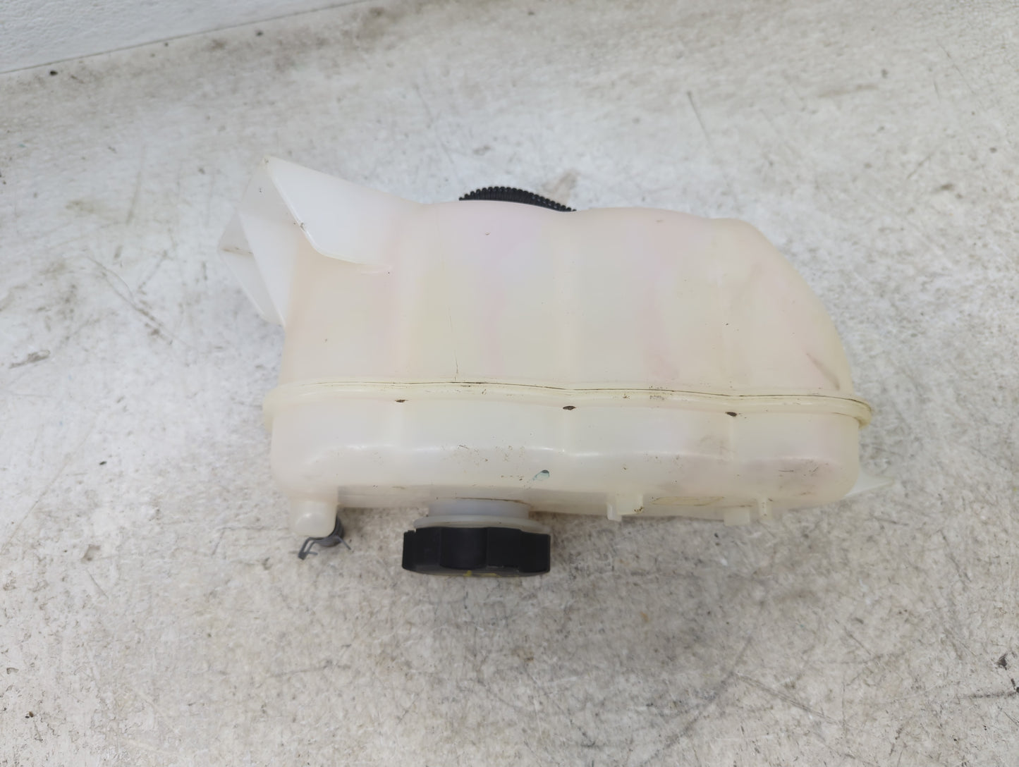 2021 Jeep Grand Cherokee Radiator Coolant Overflow Expansion Tank Bottle 1449281 - Oemusedautoparts1.com