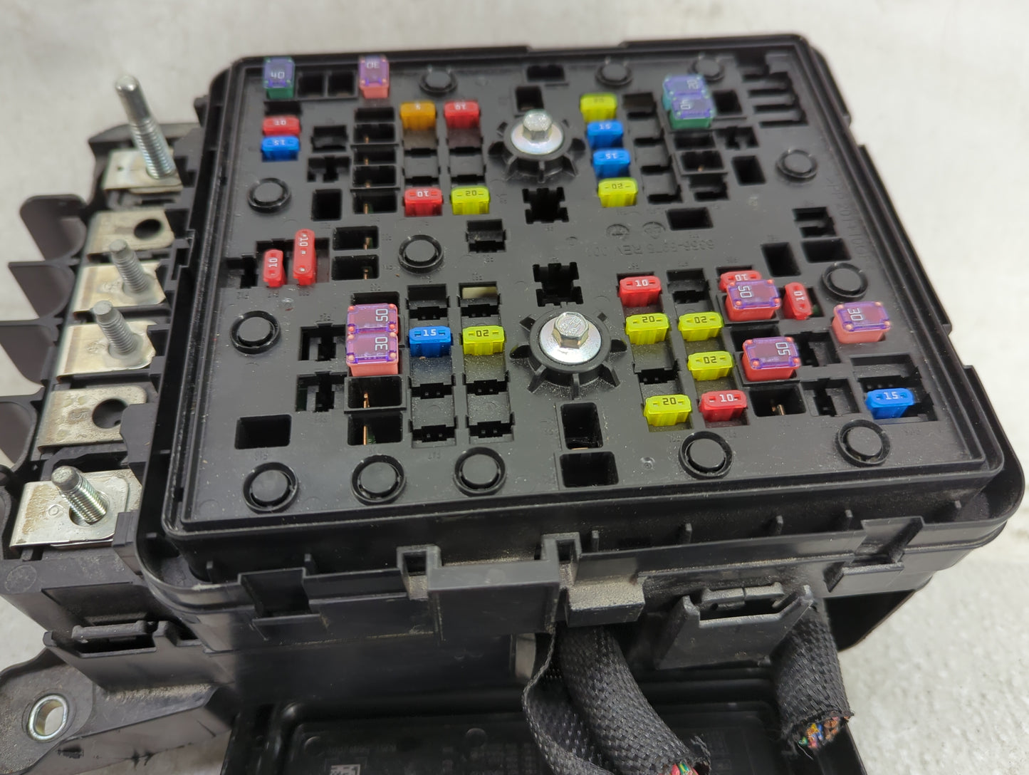 2023 Jeep Grand Cherokee Fusebox Fuse Box Panel Relay Module Fits OEM Used Auto Parts - Oemusedautoparts1.com
