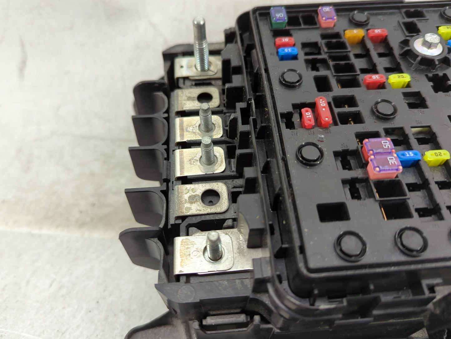 2023 Jeep Grand Cherokee Fusebox Fuse Box Panel Relay Module Fits OEM Used Auto Parts - Oemusedautoparts1.com