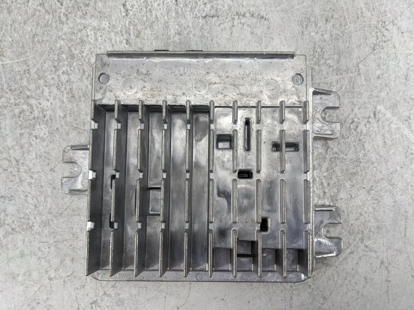 2023 Jeep Grand Cherokee Radio Speaker Amplifier - Oemusedautoparts1.com