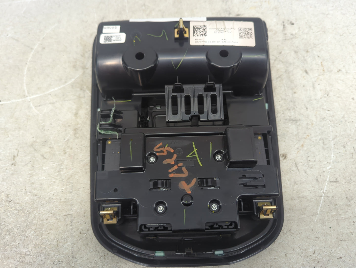 2021-2022 Jeep Grand Cherokee Overhead Console W/rear Climate Control 1482730 - Oemusedautoparts1.com