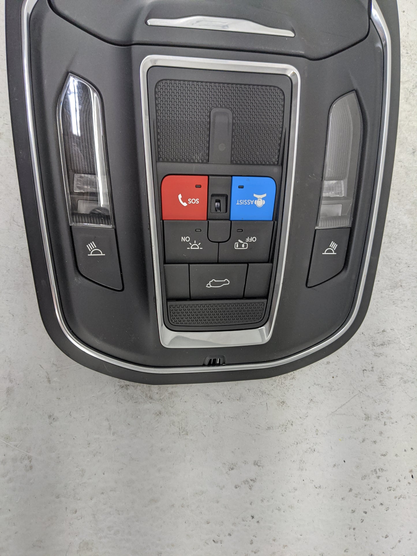 2021-2022 Jeep Grand Cherokee Overhead Console W/rear Climate Control - Oemusedautoparts1.com