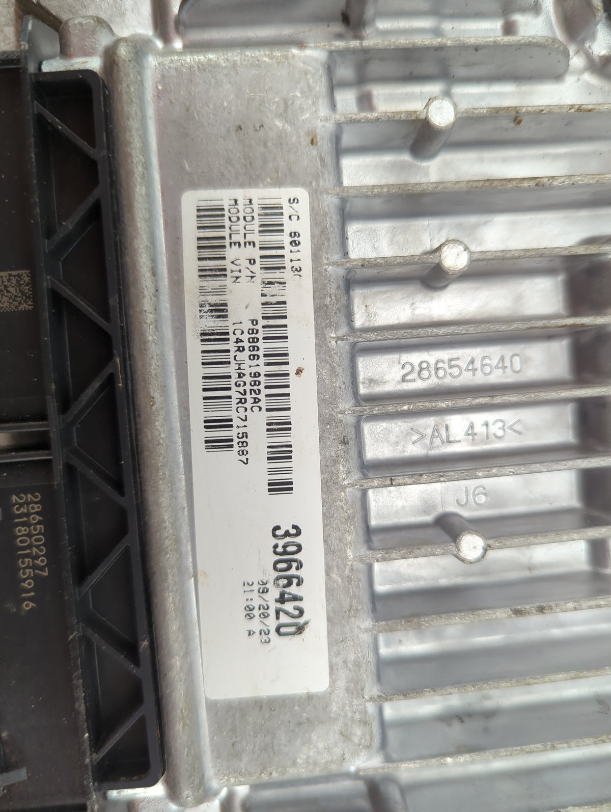 2023 Jeep Grand Cherokee L PCM Engine Control Computer ECU ECM PCU OEM P/N:P68861982AC 68437018AJ, 42033970 Fits Fits 2021 2
