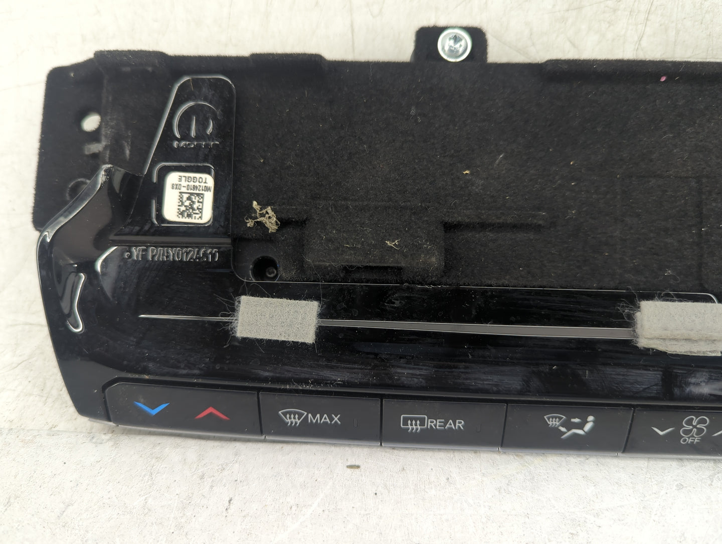 2022 Jeep Grand Wagoneer Climate Control Module Temperature AC/Heater Replacement P/N:P68423822AF Fits OEM Used Auto Parts -