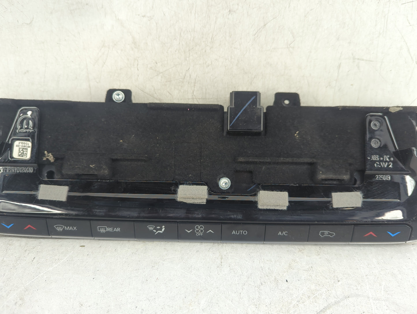 2022 Jeep Grand Wagoneer Climate Control Module Temperature AC/Heater Replacement P/N:P68423822AF Fits OEM Used Auto Parts -