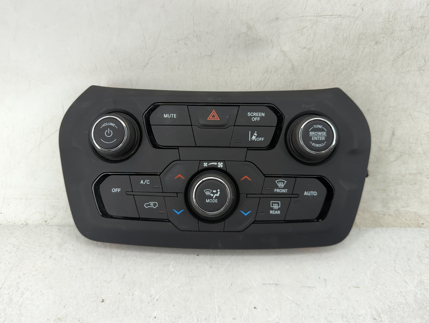 2023 Jeep Renegade Climate Control Module Temperature AC/Heater Replacement P/N:07357677860 440000489D Fits OEM Used Auto Pa
