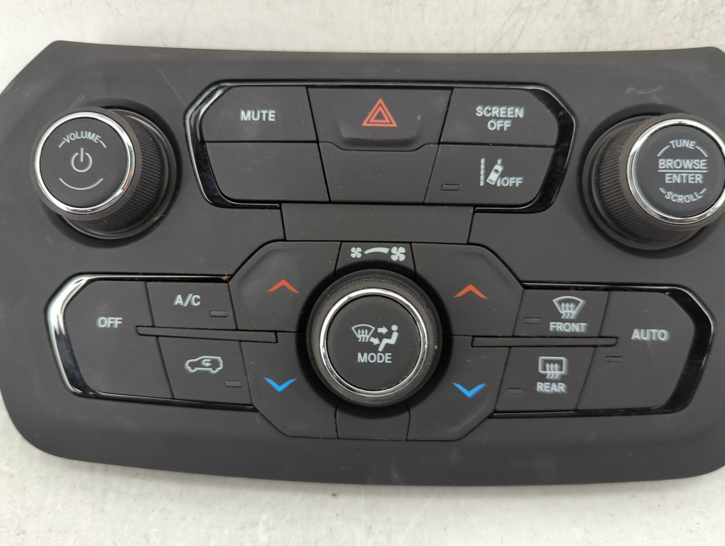 2023 Jeep Renegade Climate Control Module Temperature AC/Heater Replacement P/N:07357677860 440000489D Fits OEM Used Auto Pa
