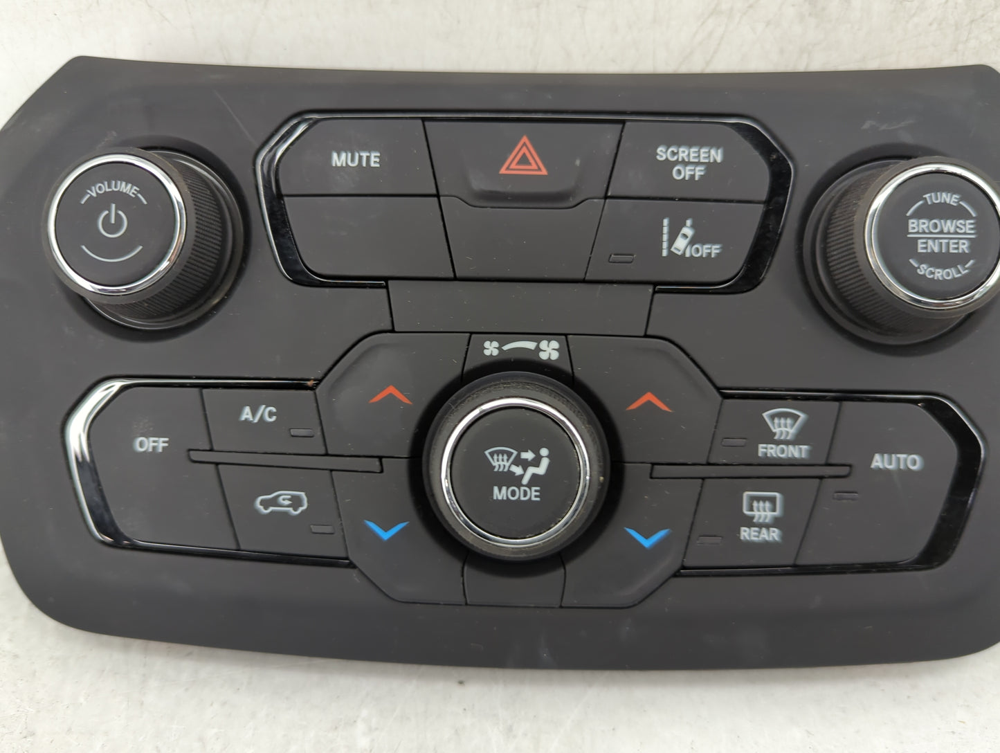 2023 Jeep Renegade Climate Control Module Temperature AC/Heater Replacement P/N:07357677860 440000489D Fits OEM Used Auto Pa