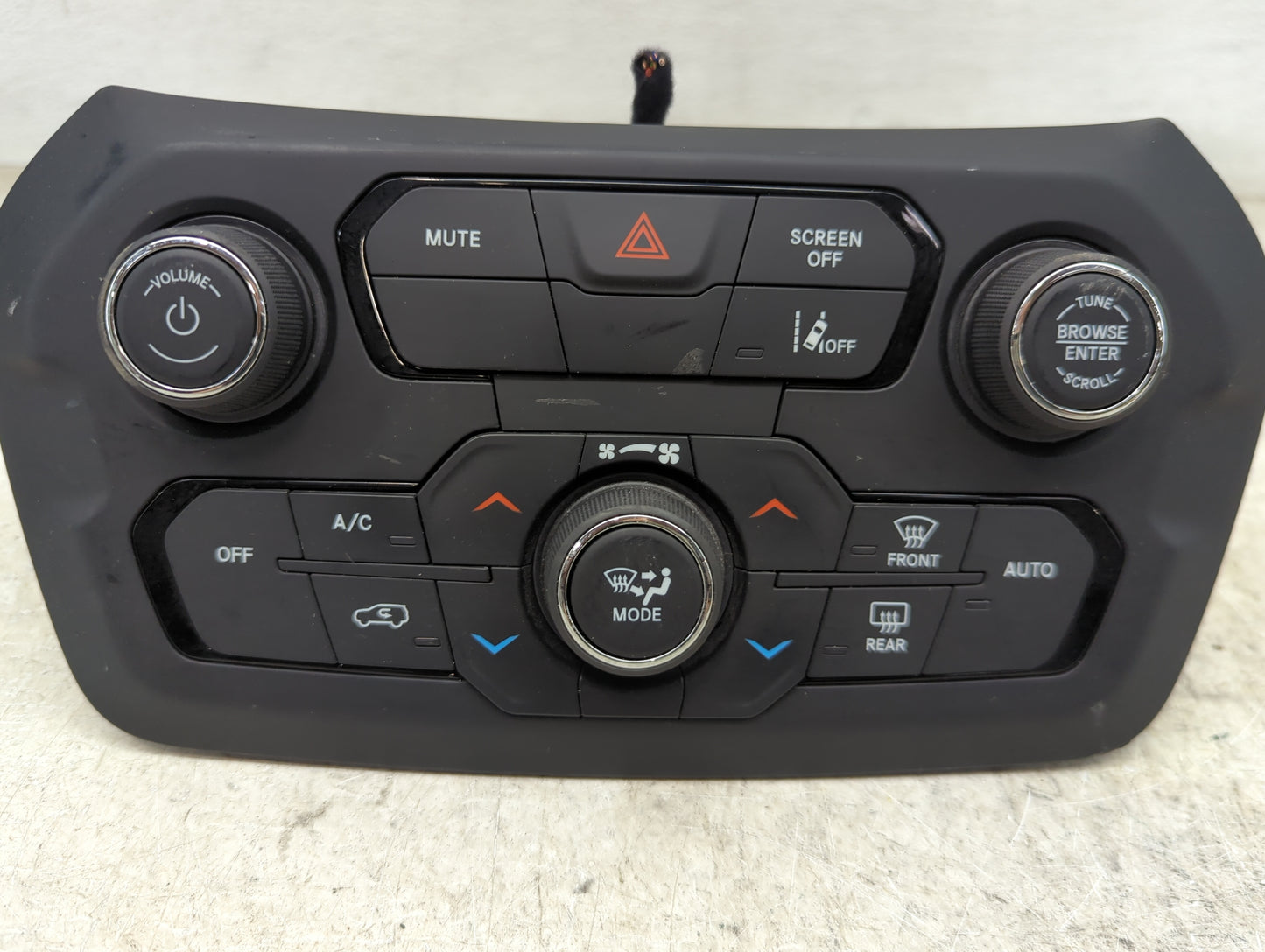 2023 Jeep Renegade Climate Control Module Temperature AC/Heater Replacement P/N:07357677860 440000489D Fits OEM Used Auto Pa