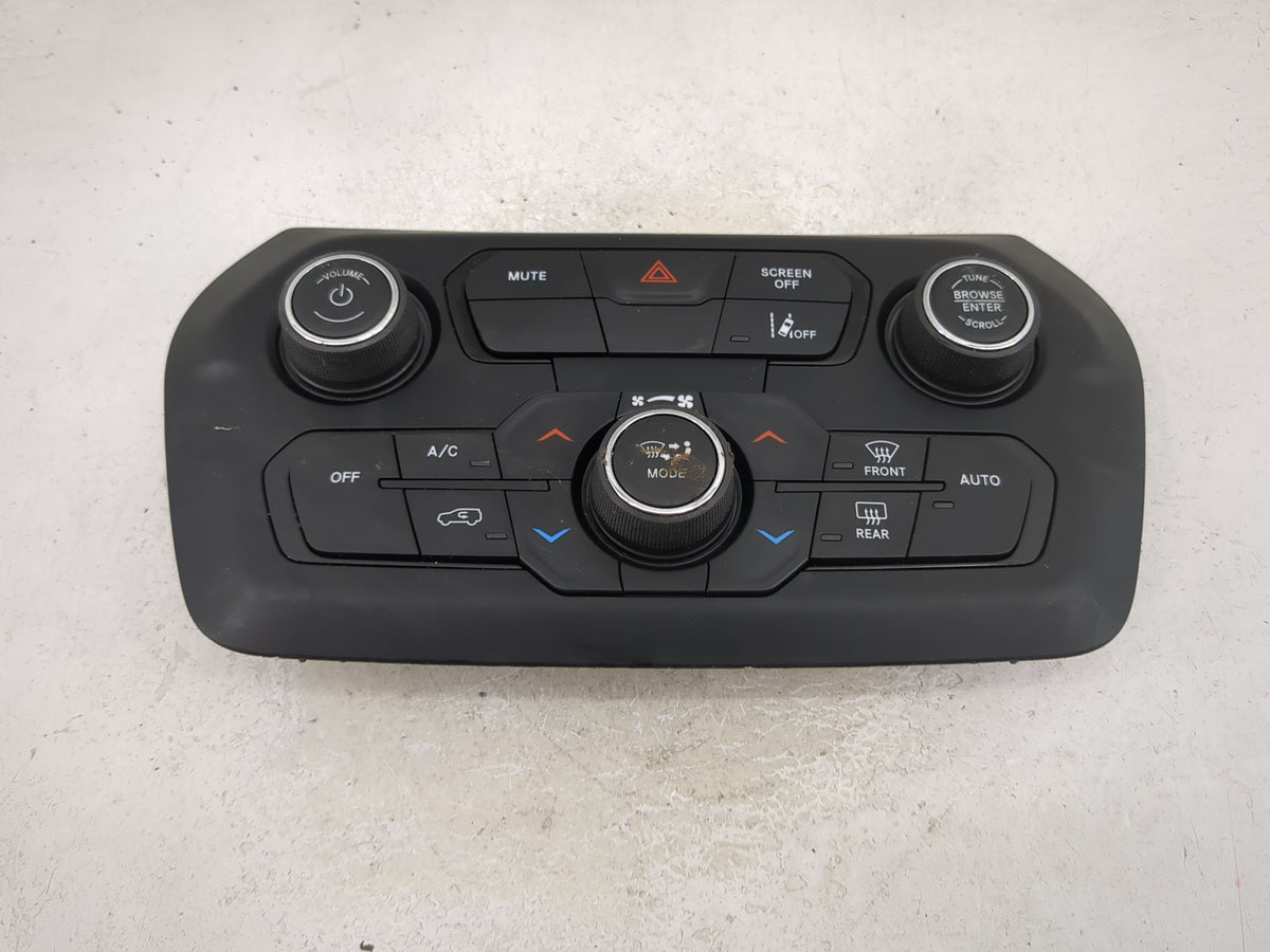 2023 Jeep Renegade Climate Control Module Temperature AC/Heater Replacement P/N:07357677860 440000489D, 91563 Fits OEM Used 