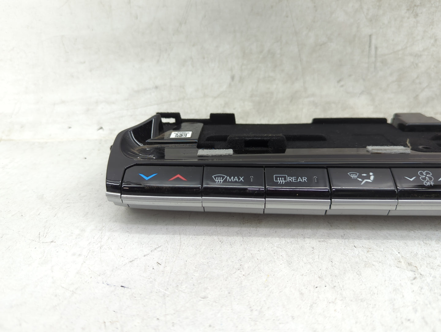 2023 Jeep Wagoneer Climate Control Module Temperature AC/Heater Replacement P/N:P68423822AG Fits OEM Used Auto Parts - Oemus