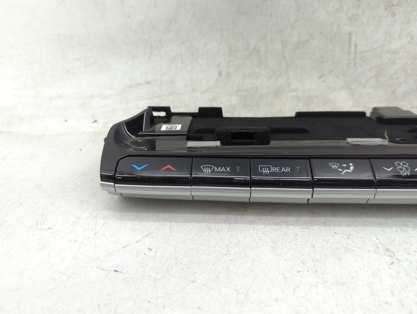 2023 Jeep Wagoneer Climate Control Module Temperature AC/Heater Replacement P/N:P68423822AG Fits OEM Used Auto Parts - Oemus